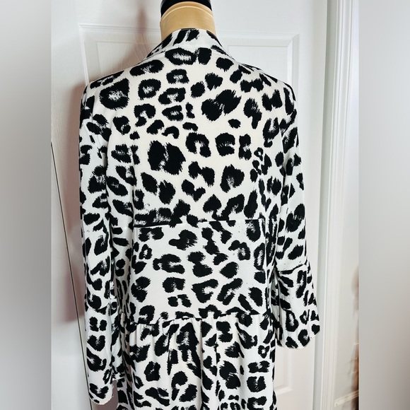 Sunday Up Black and White Animal Print Long Sleeve Dress - Picture 4 of 16